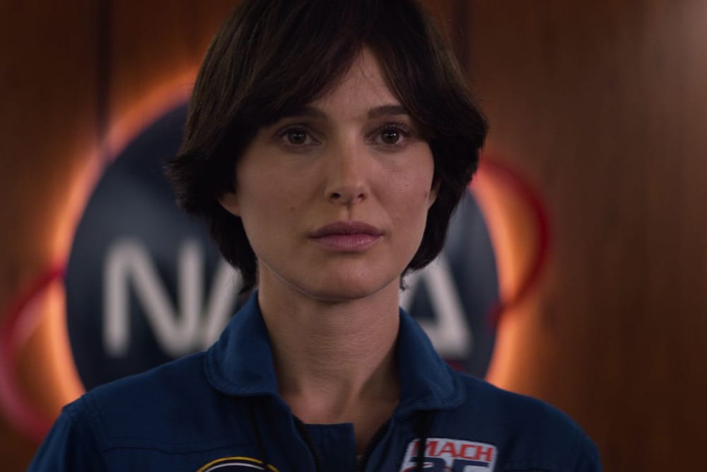 Lucy in the Sky Review - A Strange and Wild Film, and Not in a Good Way