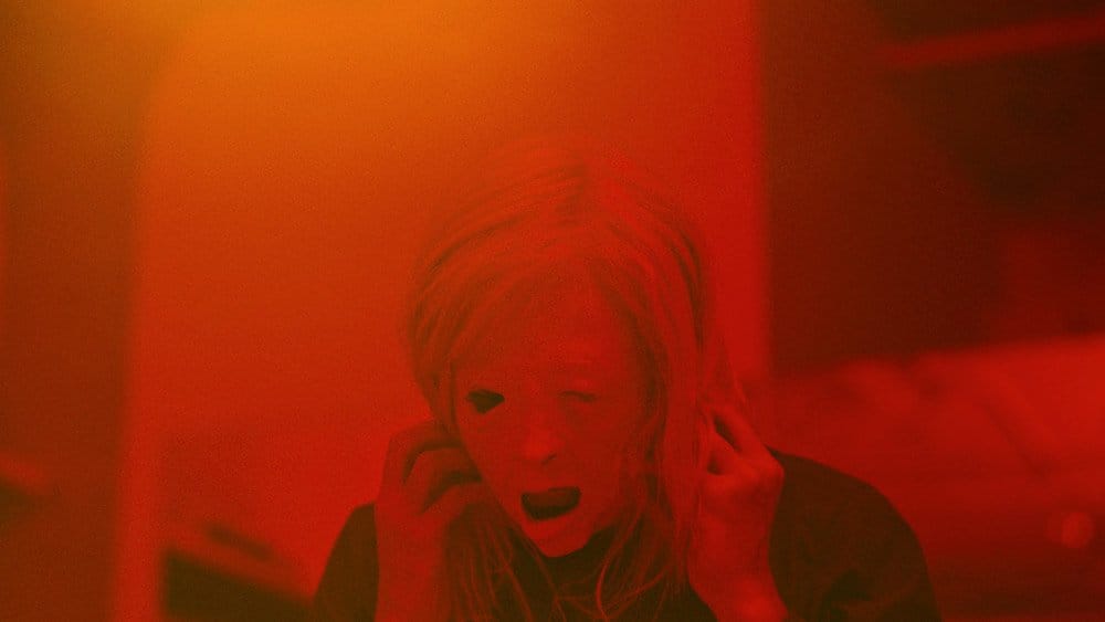 Possessor Review - Brandon Cronenberg's Gorgeous, Gruesome, and Gloriously Deranged Film Has Him Moving Out of His Fathers Shadow