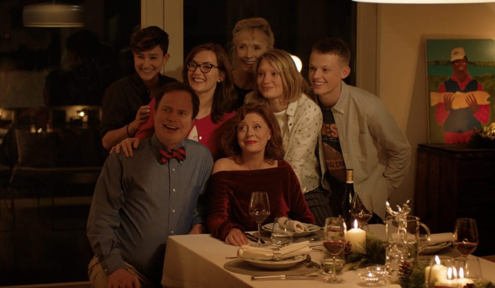 Blackbird Review - A Sensitive Drama with an Emotional Journey and a Few Too Many Characters