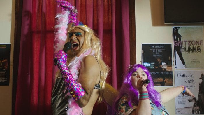 Sparkles Review - An Adorable Film Full of Insight and Camaraderie